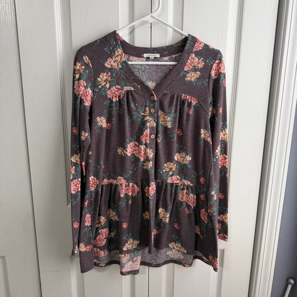 Maurice’s purple waffle knit floral babydoll top size small